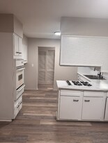 12-14 Grove Ct, Unit 32 Grove Court in Marysville, OH - Building Photo