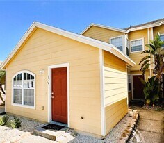 624 Australian Way in Davenport, FL - Building Photo