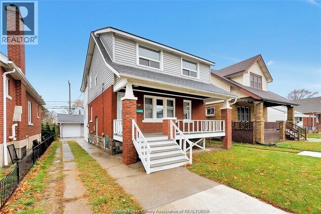 739 Josephine Ave in Windsor, ON - Building Photo - Building Photo