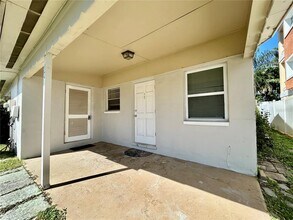 144 175th Ave E in Redington Shores, FL - Building Photo - Building Photo