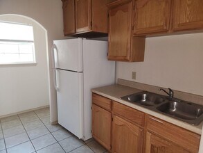 1720 Juarez Ave in Laredo, TX - Building Photo - Building Photo