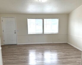 296 Rockin Chair Rd in Spring Creek, NV - Building Photo - Building Photo
