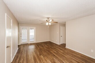 919 Bennett St in Cedar Hill, TX - Building Photo - Building Photo