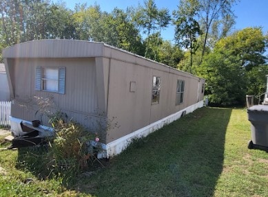 2175 E Main St in Petersburg, IN - Foto de edificio - Building Photo