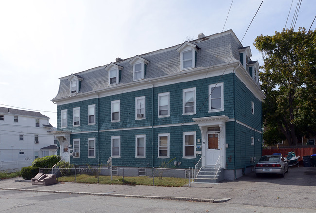 8-12 Flora St in Providence, RI - Foto de edificio - Building Photo