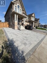 102 Kentledge Ave in East Gwillimbury, ON - Building Photo