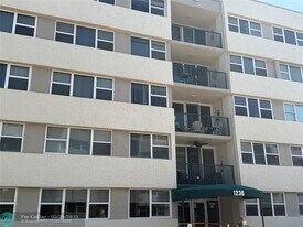 1236 Hillsboro Mile in Hillsboro Beach, FL - Building Photo