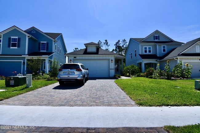 property at 538 Vista Lake Cir