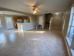 13993 Buckskin Dr in Willis, TX - Foto de edificio - Building Photo