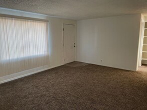 219 W Ridge Rd in Moses Lake, WA - Building Photo - Building Photo