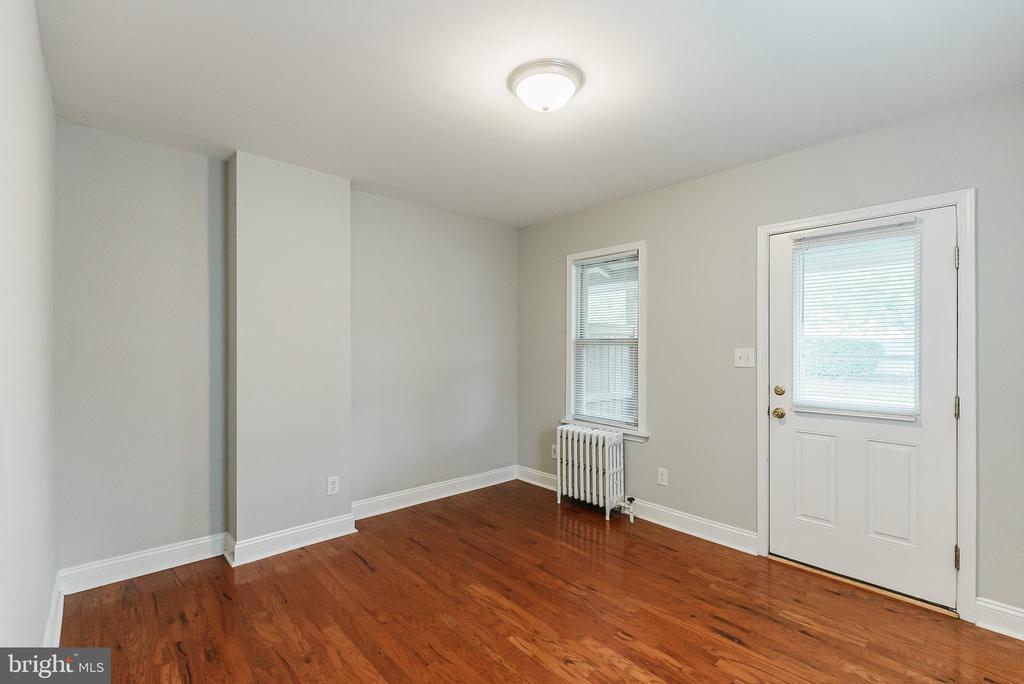 383 Stewart Ave in Jenkintown, PA - Building Photo