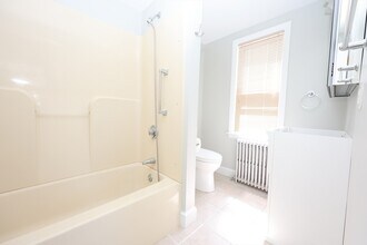 150 Neponset St in Canton, MA - Building Photo - Building Photo