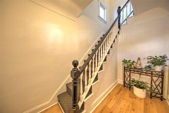 42 Lakewood Blvd-Unit -2 in Lynbrook, NY - Building Photo - Building Photo