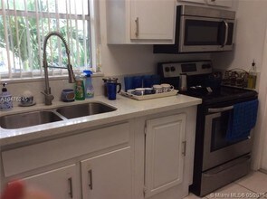 7310 SW 82nd St-Unit -A218 in Miami, FL - Building Photo - Building Photo