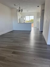 5435 W 24th Ave in Hialeah, FL - Building Photo - Building Photo
