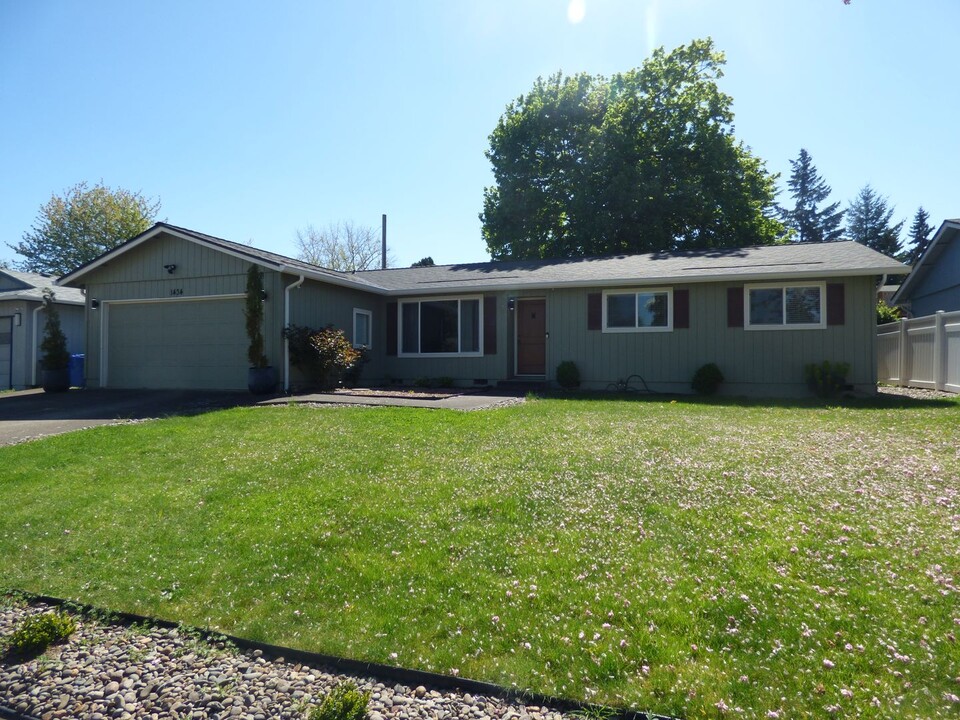 1434 Garden Ct NE in Keizer, OR - Building Photo