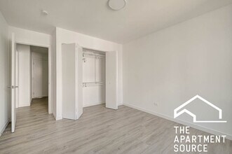 7521 N Sheridan Rd, Unit 1 in Chicago, IL - Foto de edificio - Building Photo