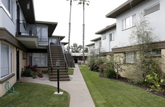 Johanna Apartments in Oceanside, CA - Building Photo - Building Photo