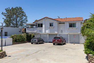 Palm Court in San Diego, CA - Building Photo - Primary Photo