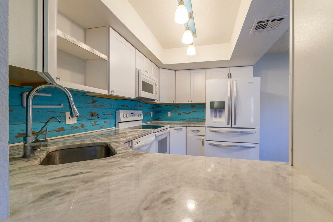 5576 W Rochelle Ave. in Las Vegas, NV - Building Photo