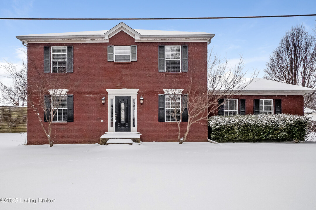 4200 Evershead Pl in Louisville, KY - Foto de edificio