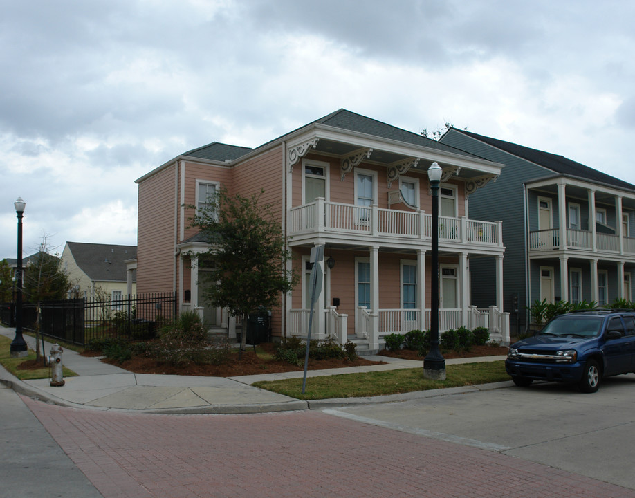 855 Adele Dr in New Orleans, LA - Building Photo