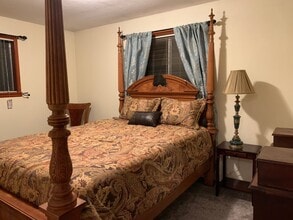 6711 Sunset View Dr in Gig Harbor, WA - Building Photo - Building Photo