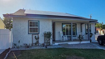 16129 Sunny Ct in Whittier, CA - Building Photo