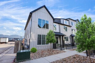 1175 N Meridian Ln in North Salt Lake, UT - Building Photo