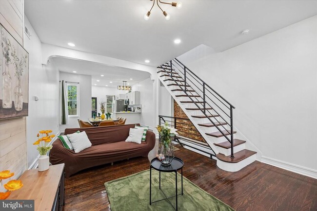 property at 2308 Nicholas St