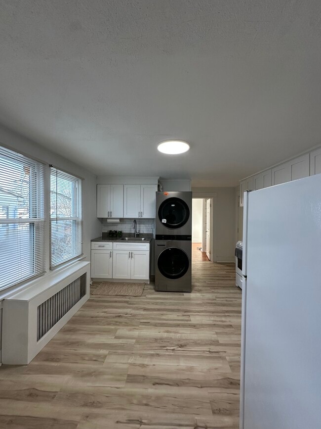 48 Liberty St, Unit 2W in Middletown, CT - Building Photo - Building Photo