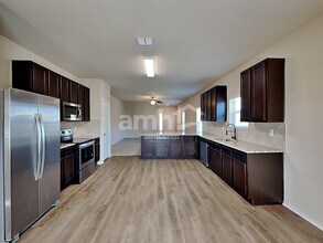 747 Red Barn Bnd in New Braunfels, TX - Building Photo - Building Photo