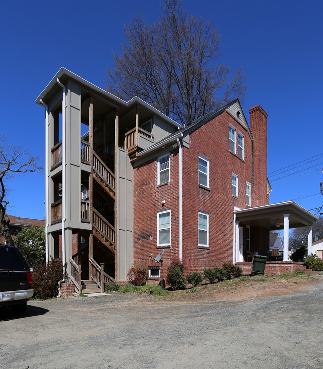 217 W Geer St in Durham, NC - Building Photo - Building Photo