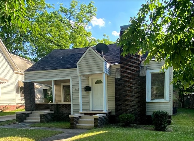 property at 646 40th St S