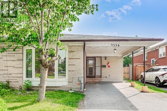 3336 Ivernia Rd in Mississauga, ON - Building Photo - Building Photo