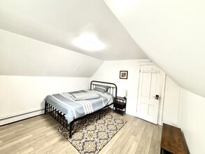 10 Ashland St, Unit 10 in Somerville, MA - Foto de edificio - Building Photo