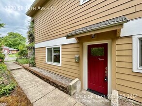 3720 SE 14th Ave in Portland, OR - Building Photo - Building Photo
