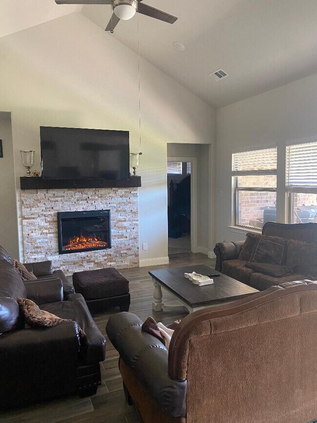 120 Gardenia Dr in Azle, TX - Building Photo - Building Photo