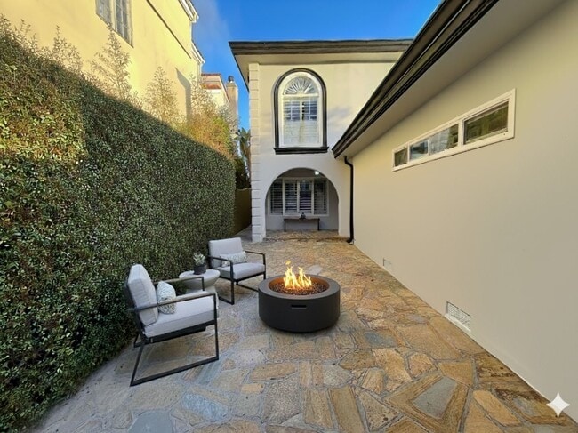 7842 W 79th St in Los Angeles, CA - Building Photo - Building Photo