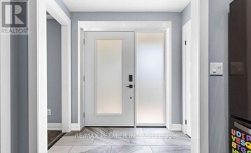 24 Hucknall Rd in Toronto, ON - Building Photo - Building Photo