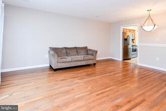 7002 Cipriano Woods Ct in Lanham, MD - Building Photo - Building Photo