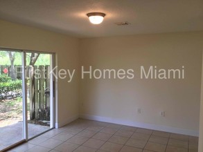 14054 SW 260th St-Unit -APT 105 in Homestead, FL - Building Photo - Building Photo