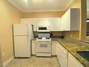 2713 Via Murano in Clearwater, FL - Building Photo - Building Photo