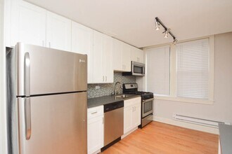 2328 N Rockwell St in Chicago, IL - Building Photo - Building Photo