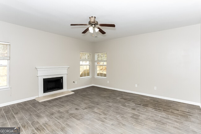 5118 Upper Elm St in Atlanta, GA - Building Photo - Building Photo