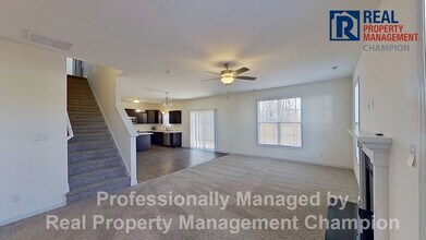 1122 Carteret Mnr Dr in Jacksonville, NC - Building Photo - Building Photo