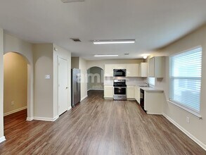 11010 Heather Bluff Ln in Houston, TX - Building Photo - Building Photo