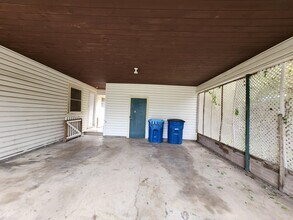 913 Prescott St in Kerrville, TX - Building Photo - Building Photo