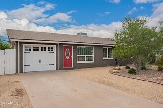 501 E El Camino Dr in Phoenix, AZ - Foto de edificio - Building Photo