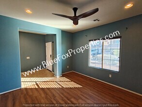 11007 E White Sage Dr in Tucson, AZ - Building Photo - Building Photo